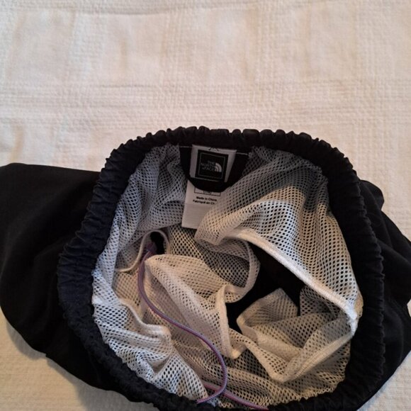 North Face black girls size Small or 7/8 mesh lined, 2 front pockets, VGUC - Picture 4 of 6